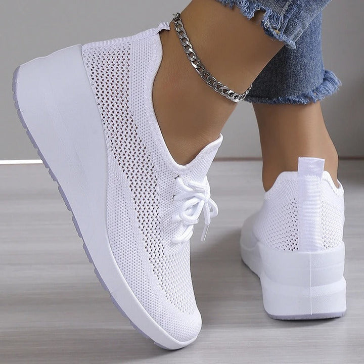 Maud | Dames Ademend Mesh Vetersluiting Wigzool Sneakers